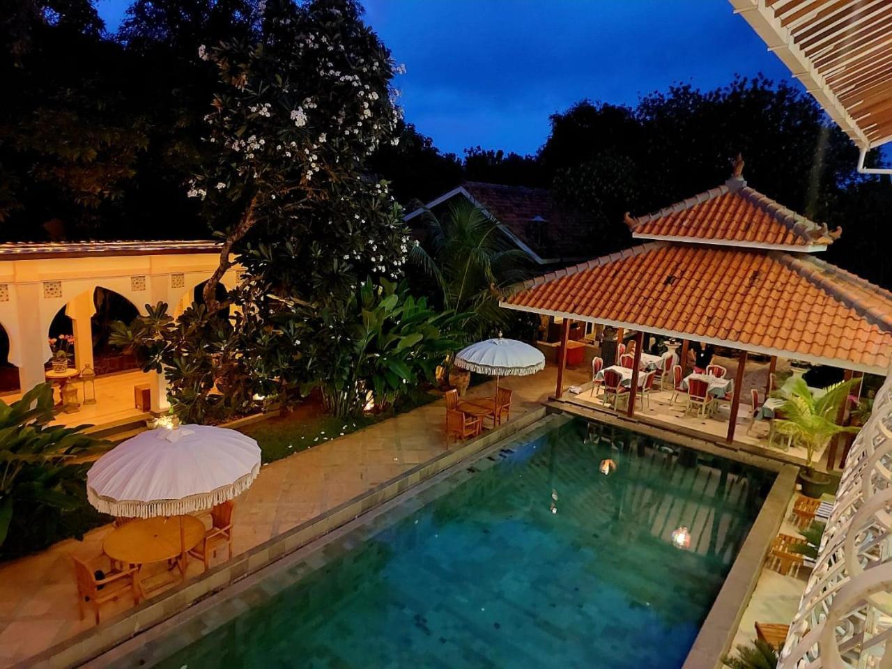 Blue Garden Boutique Hotel Jepara Exterior foto